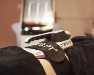 em sculpt - Traitement d'EMS Body Sculpt dans les instituts ACB: stimulation des muscles abdominaux
